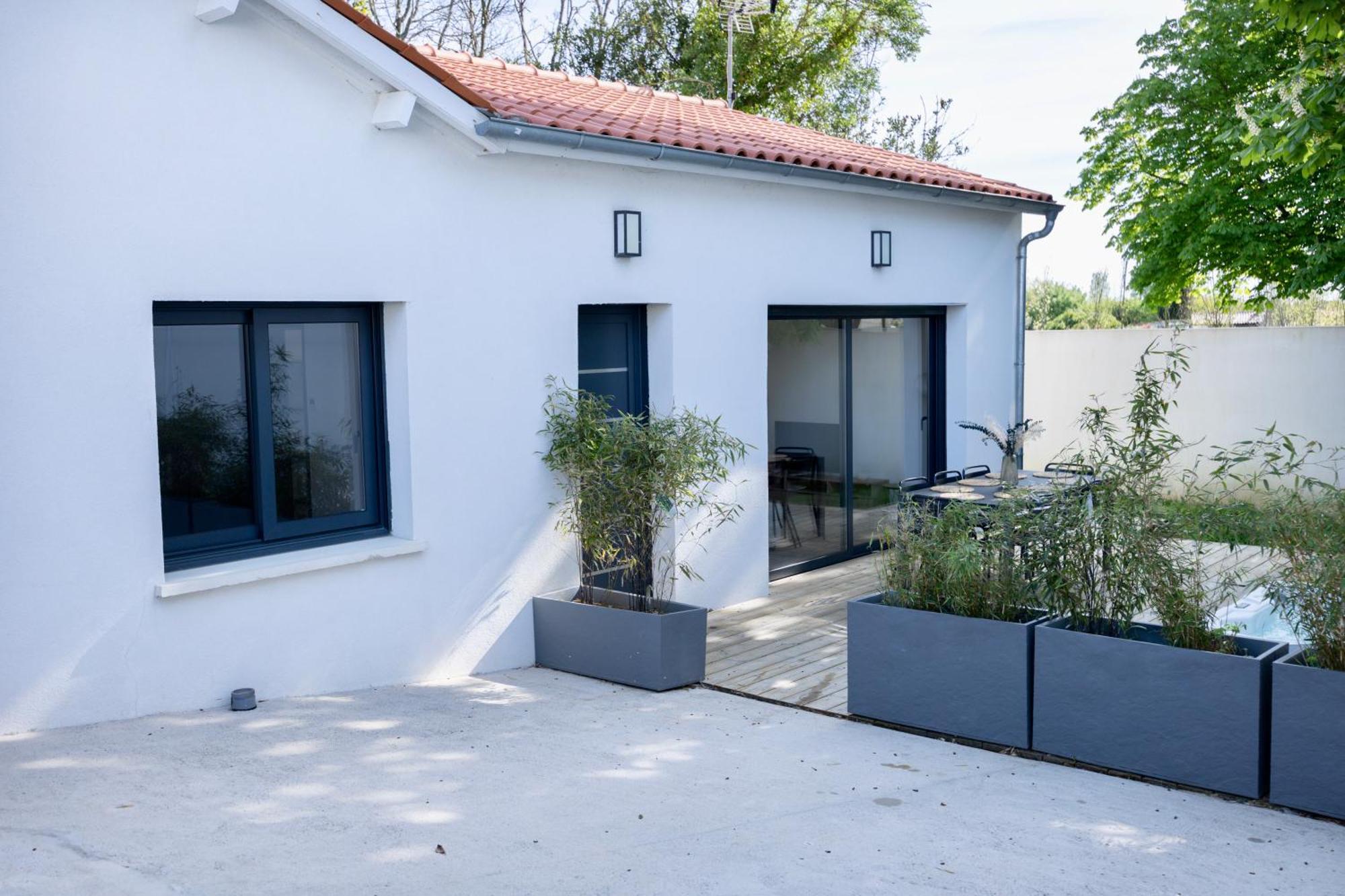 Maison T4 Climatisee Avec Jacuzzi A Lagord Buitenkant foto